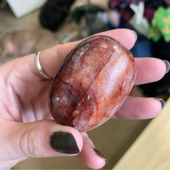 Fire quartz palm stone with rainbow inclusions // polished fire quartz - Picture 1 of 4